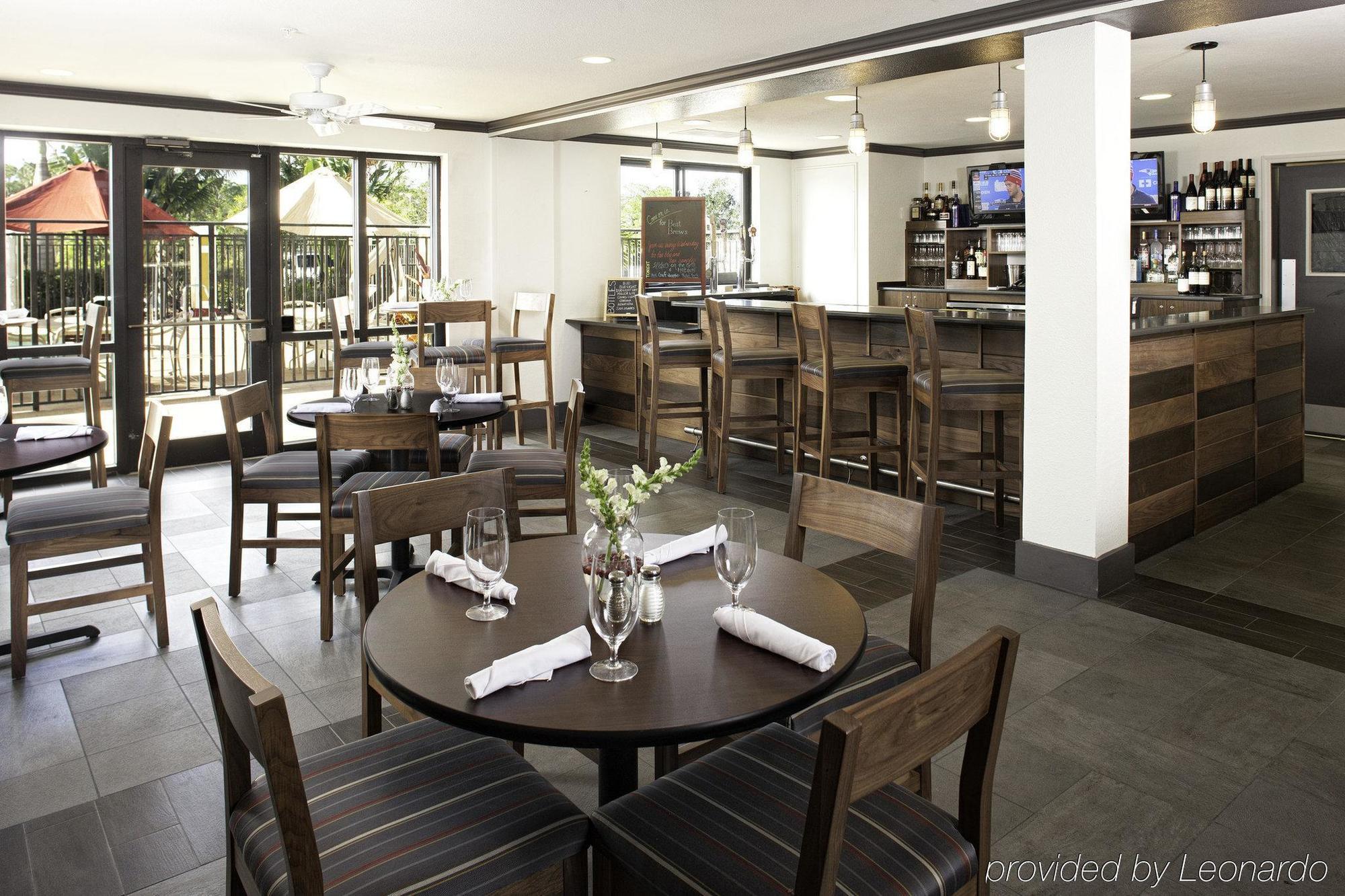 Four Points By Sheraton Fort Myers Airport Exteriör bild