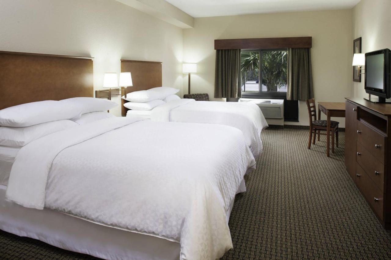 Four Points By Sheraton Fort Myers Airport Exteriör bild
